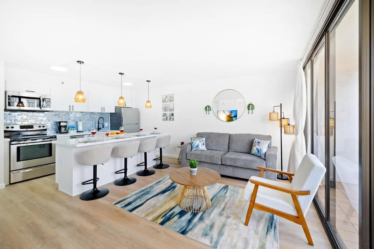 Gorgeous Condo With Ocean View, Near Beach, Free Parking Honolulu 0*,
