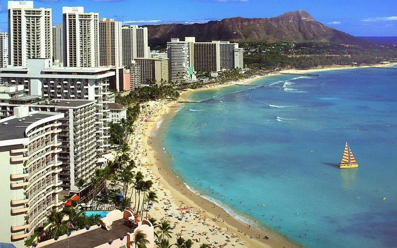 Gorgeous Condo With Ocean View, Near Beach, Free Parking Honolulu