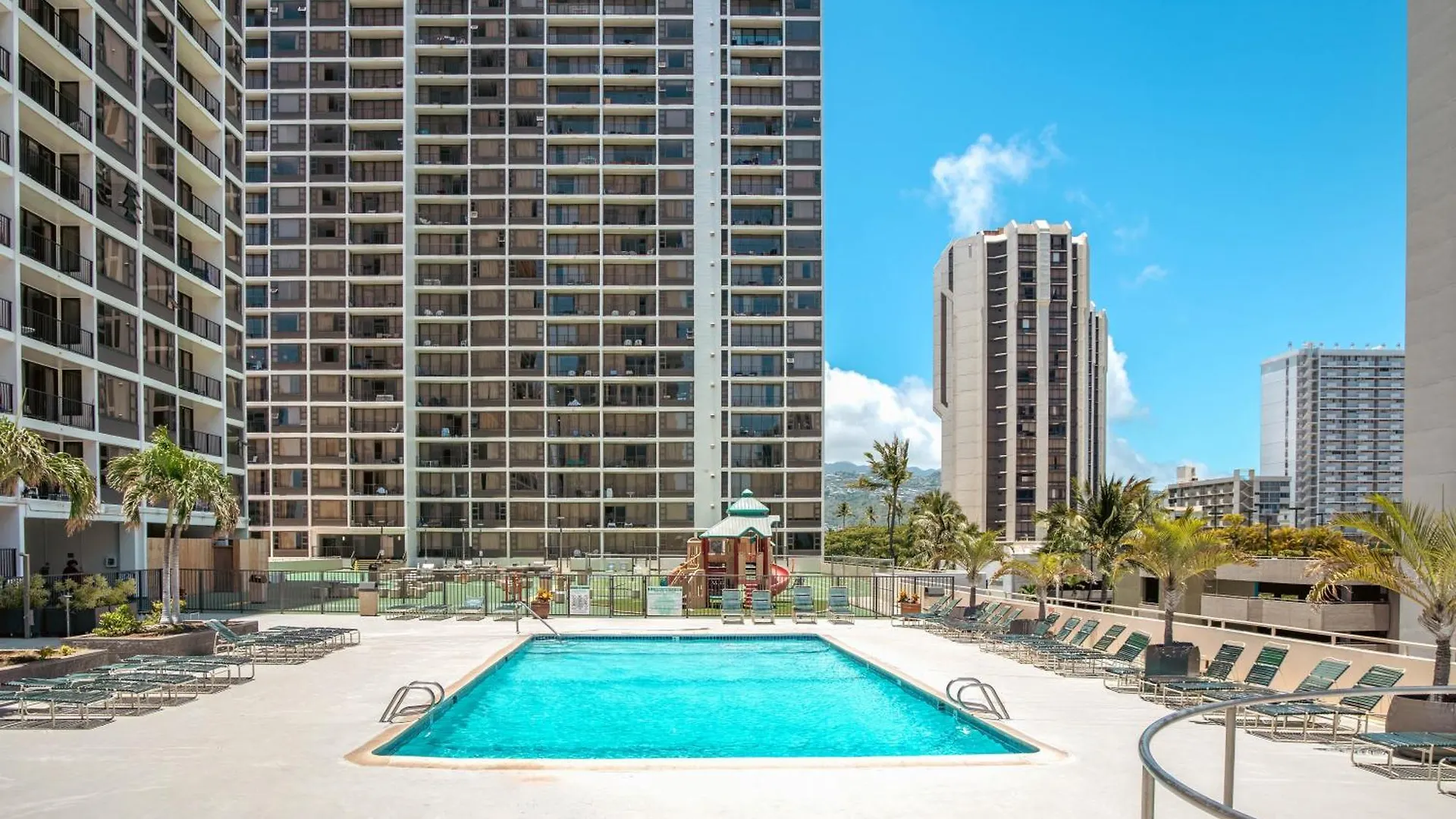 Apartment Gorgeous Condo With Ocean View, Near Beach, Free Parking Honolulu