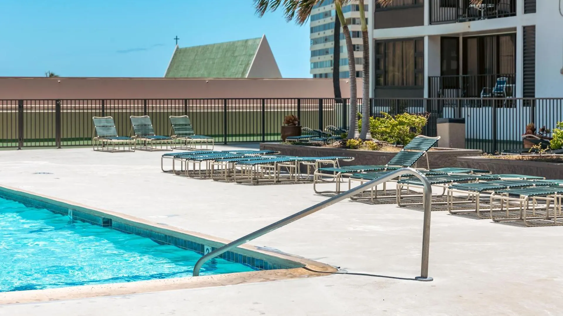 Gorgeous Condo With Ocean View, Near Beach, Free Parking Honolulu 0*,