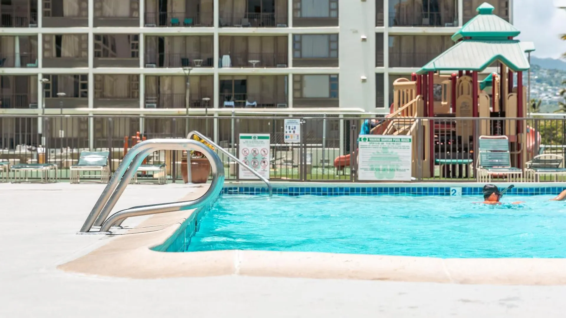 Gorgeous Condo With Ocean View, Near Beach, Free Parking Honolulu