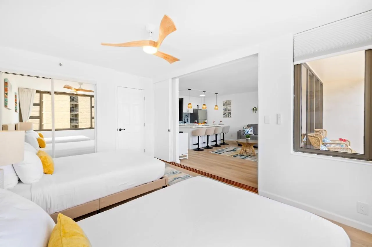 Gorgeous Condo With Ocean View, Near Beach, Free Parking Honolulu